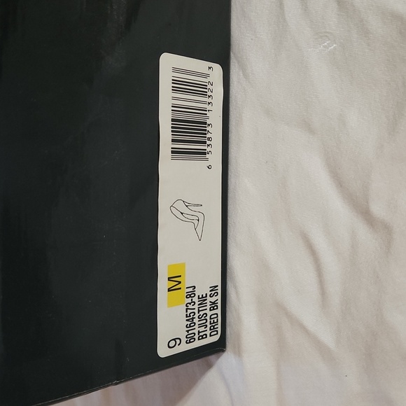 Beautiful black and red snake like print heel sz 9 m from boutique 9. - Picture 5 of 6